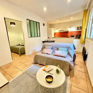 https://le-petit-granet-hyper-centre-calme-absolu.aixenprovencehotels.org